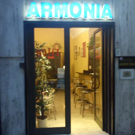 فندق Armonia 2*